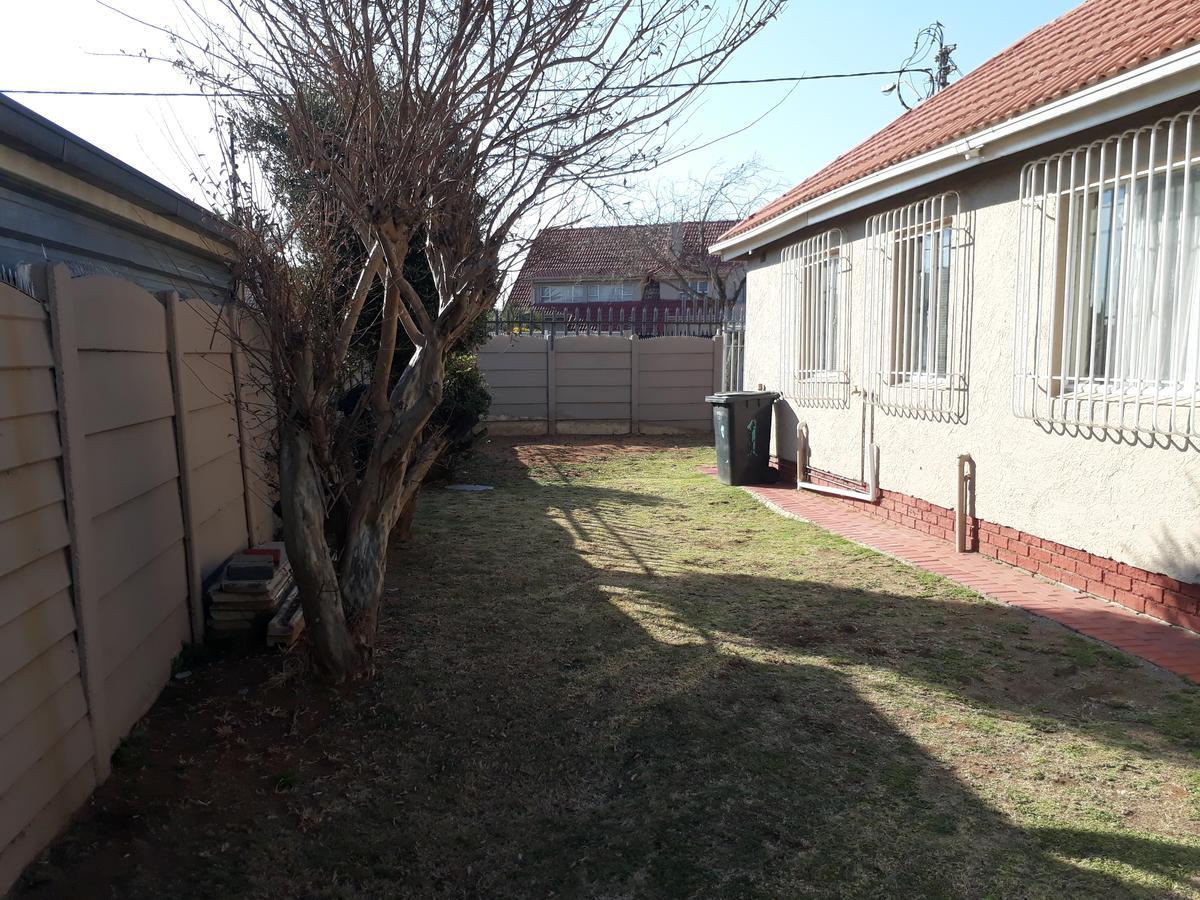 Robertsham Halaal Catering Cottages Johannesburg Exterior photo